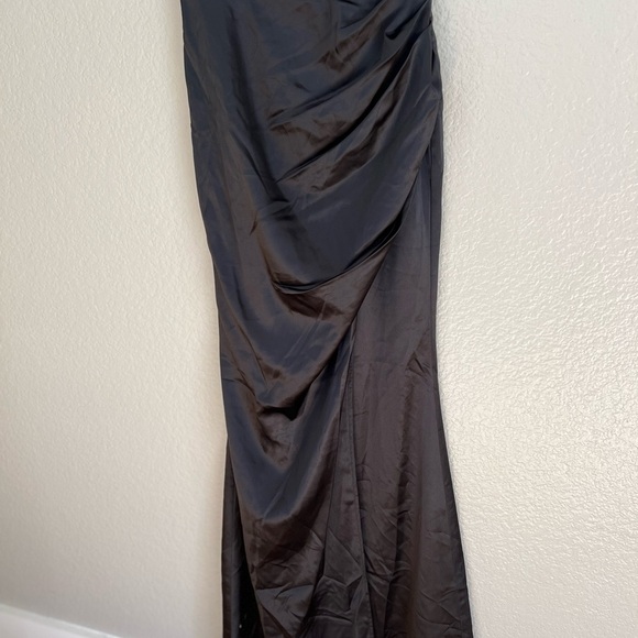 Stunning Arrival Black Satin Off-The-Shoulder Maxi Dress - Picture 8 of 11